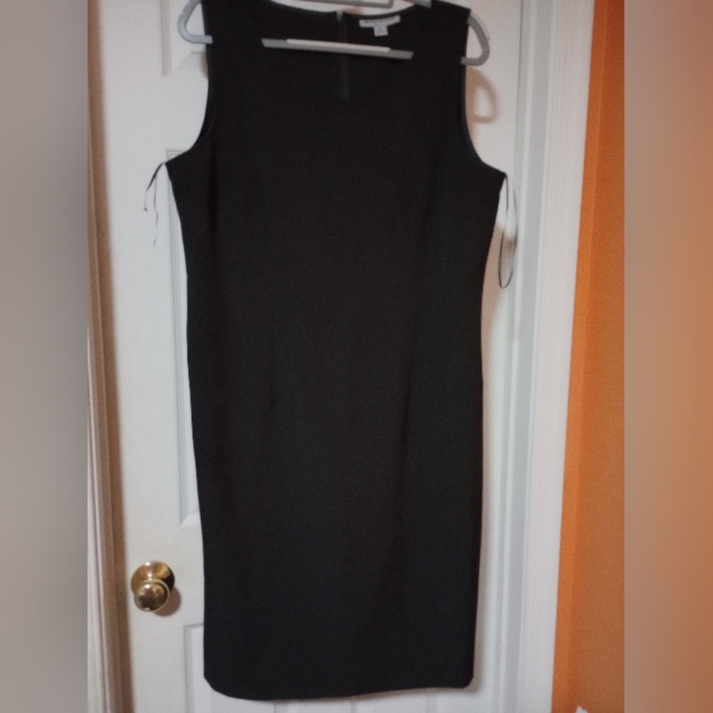 Danny and Nicole brand black dress size 16